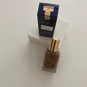ESTEE LAUDER DOUBLE WEAR FOUNDATION